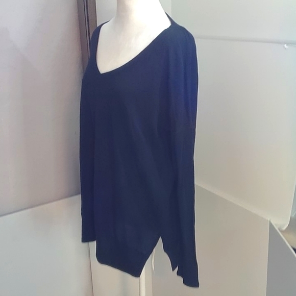 BOBI Woman's Long Sleeve Black V-Neck Tee Size Small - Picture 7 of 12